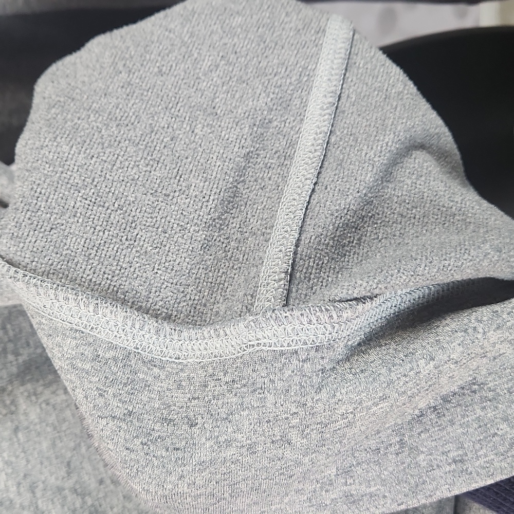 The North Face Sweatshirt - Picture 11 of 11